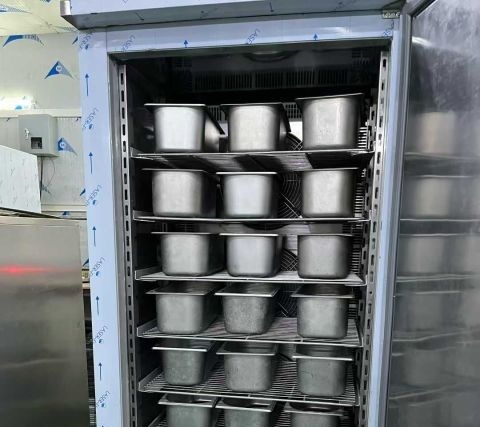 Commercial Blast Freezer vs. Commercial Refrigerator: What Food Businesses Need to Know Before Buying