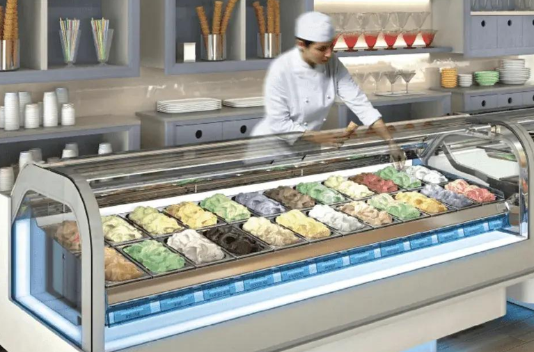 flat-top vs curved glass display freezer
